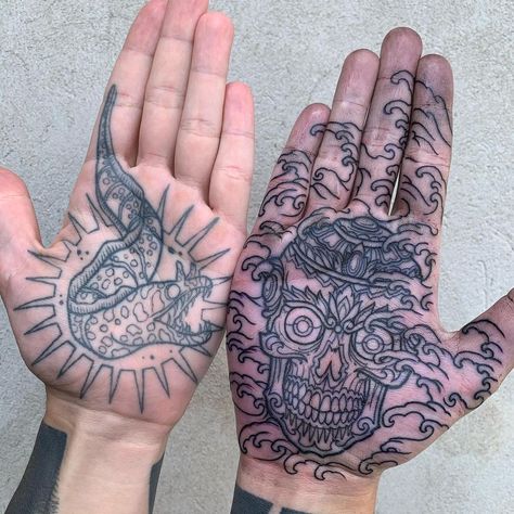 Palm Tattoos, Hand Tattoo, Grimm, Flower Tattoo, Instagram A, Body Art, Tatting, Henna, Photo Wall