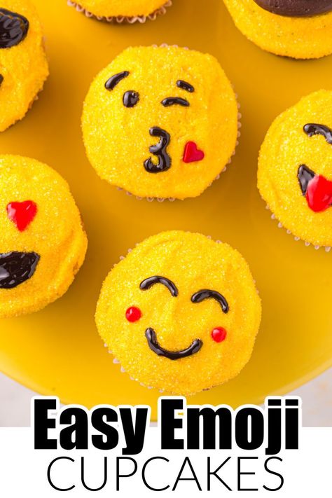 Emoji cupcakes on a plate. Emoji Cupcakes, Diy Party Food, Diy Party Games, Black Food Coloring, Nature Party, Table Centerpieces Diy, Cupcakes For Boys, Delicious Cupcakes, Best Party Food