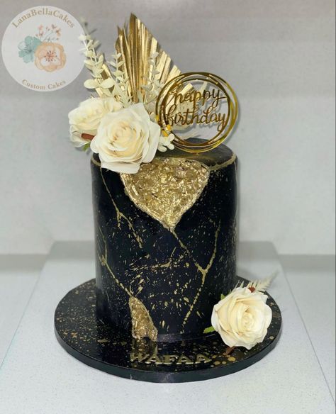 Cake Women, Black And Gold Cake, Photoshoot Boy, Birthday 30, Baby Photoshoot Boy, Gold Cake, Bday Cake, Tasty Baking, Diy Crafts Paper Flowers