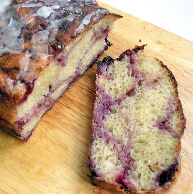 kar in the kitchen: A successful experiment: blueberry fritter bread! Blueberry Fritter, Blueberry Fritters, Bread Blueberry, Blueberry Desserts, Bread Making, No Knead, Baking Mixes, Sweet Roll, Dessert Bread