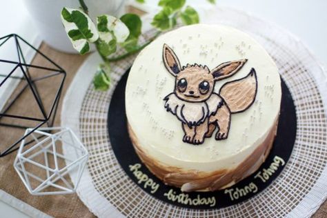 Eevee Pokemon Cake, Eevee Cake Pokemon, Eeveelution Cake, Eevee Birthday Cake, Evie Cake Pokemon, Pokemon Birthday Party Cake Eevee, Pokemon Birthday Cake Buttercream, Transformers Cake, Pokemon Themed Party