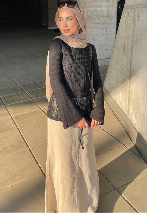 Ig: yasminakhly Hijabi Summer Outfits, Modest Outfits Muslim, New Hijab, Modest Casual, Modest Casual Outfits, Modesty Outfits, Classy Winter Outfits, Modest Summer Outfits, Elegant Dresses Classy