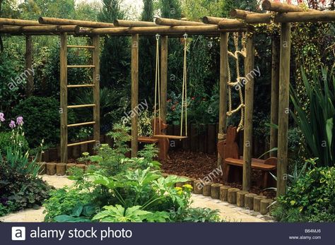 Child Friendly Garden, Garden Fence Ideas, Play Garden, Back Garden Design, Home Garden Design, Backyard Playground, Fence Ideas, Backyard Garden Design, Child Friendly