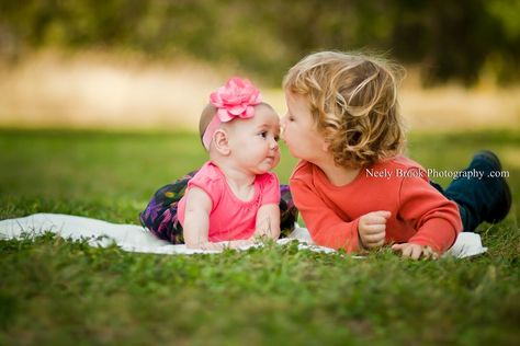 Siblings Photography, Sibling Photo Shoots, Sibling Pictures, Sister Photography, Trendy Photography, Sibling Poses, Sibling Photography, Sister Pictures, Sibling Photos