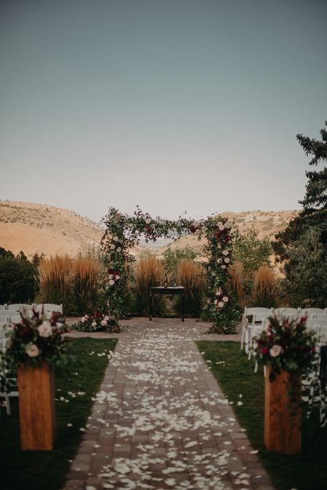 Fall Wedding Ceremony Outdoor, Elegant Outdoor Fall Wedding, Fall Garden Wedding Ceremony, Fall Venues Wedding Ideas, Outdoor Ceremony Decorations Fall, Romantic Fall Wedding Ideas, Fall Outdoor Wedding Aisle, Fall Wedding In Colorado, October Wedding Venues