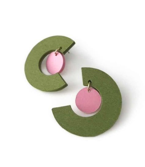 Fimo Earrings Ideas, Green Polymer Clay Earrings, Earrings Handmade Clay, Pink Earring, Etsy Shop Branding, Coconut Bowls, Rose Paper, Diy Earrings Polymer Clay, Handmade Clay Jewelry