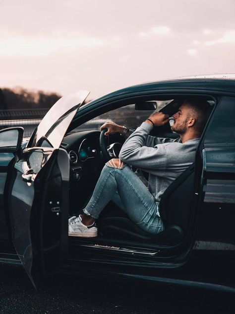 Car Sitting Pose, Car Poses Photo Ideas, Men Cars Photography, Photoshoot Car, Car Pose, Classic Car Photoshoot, Poses Photoshoot, Car Photoshoot, Cars Photography