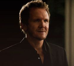 Michael Mikealson Mikael Mikaelson, Tvdu Characters, Sebastian Roche, Mikaelson Family, Handsome Celebrities, Klaus Mikaelson, Vampire Diaries The Originals, The Vampire, Vampire Diaries