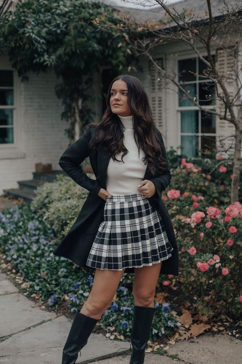 9aa42b31882ec039965f3c4923ce901bdesc49091858ri Plaid Skirt Outfit, Skirt Outfits Fall, Cute Skirt Outfits, Skirt Outfit, Looks Chic, Plaid Skirt, Cute Skirts, Fall Fashion Outfits, Preppy Outfits