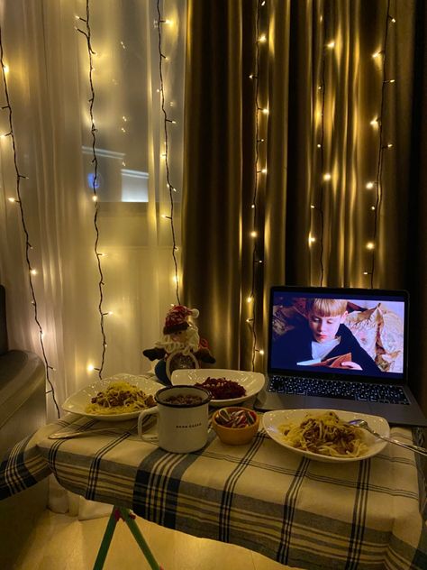 New year, home vibes, aesthetic vibe, new year aesthetic, home alone Home Vibes Aesthetic, Year Aesthetic, Home Vibes, Home Cozy, Christmas Feeling, Aesthetic Home, Home Alone, New Year Celebration, Cozy Home