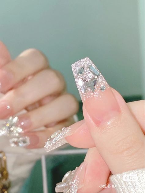 Silver Crystal Nails, Silver Gem Nails, Silver Gem Nails Rhinestones, Douyin Nails Rhinestones, Nail Inspo Glitter, Douyin Diamond Nails, Md Nails, Nail Tech Nails, Nails Douyin