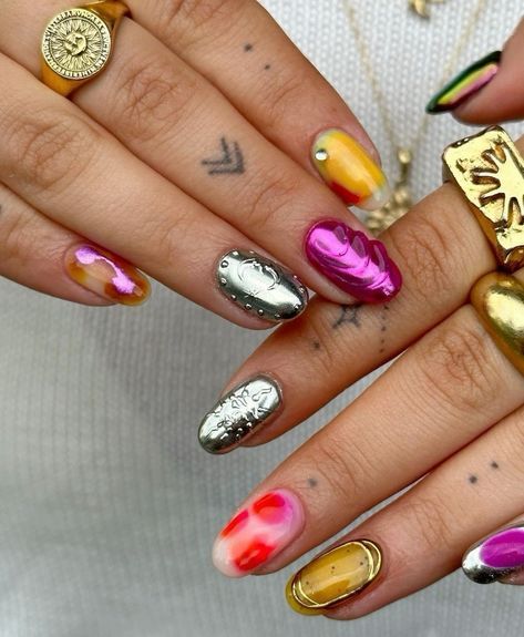 European Nails Trends 2024, Boho Summer Outfits Bohemian, Summer Outfits Bohemian, Bohemian Summer Outfits, Summer Outfits Classy, Outfit Ideas Casual Summer, Beach Aesthetic Outfits, Summer Outfits Trendy, Summer 2024 Fashion Trends