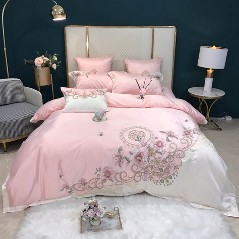 Romantic Dreams: Four-Piece Cotton Embroidered Bedding SetPink 1.5 or 1.8M Draps Design, Embroidery Bedding, Silk Duvet Cover, Velvet Bedding Sets, Embroidered Bedding, Custom Made Curtains, Luxury Duvet Covers, Double Duvet, Embroidered Quilts