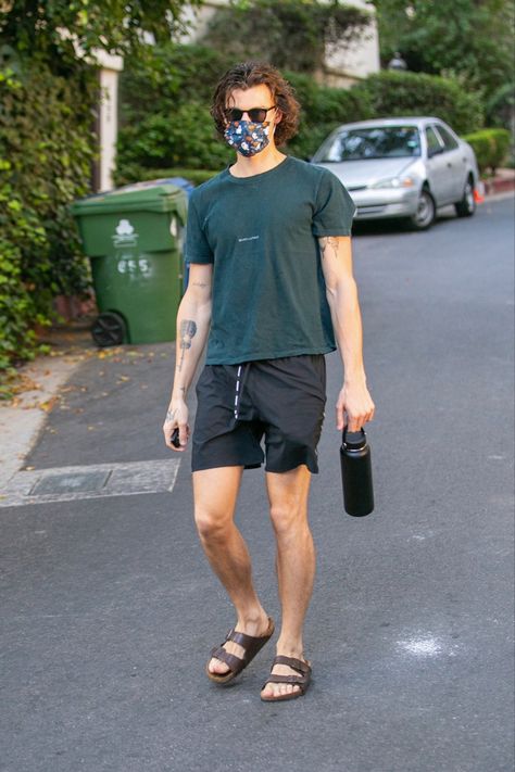 Men Birkenstock, Celebrity Men, Birkenstock Men, Shawn Mendes, Sport Wear, Celebrities Male, Celebrity Crush, Beach Outfit, Birkenstock