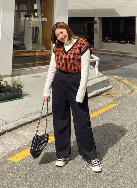 Plus Size Ootd Ideas, Outfit Cewe Gemuk, Midsize Asian Fashion, Mid Size Dress Outfit, Outfit Cewek Gemuk, Chubby Winter Outfit, Plus Girl Outfits, Style Inspiration Mid Size, Mid Size Fashion Fall