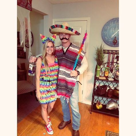 Pinata Couples Costume, Piñata Couples Costume, Mexican Couple Costumes, Mexican Halloween Costume Couple, Mexican Halloween Makeup, Piñata Costume, Pinata Costume, Mexican Halloween Costume, Couple Costumes For Halloween