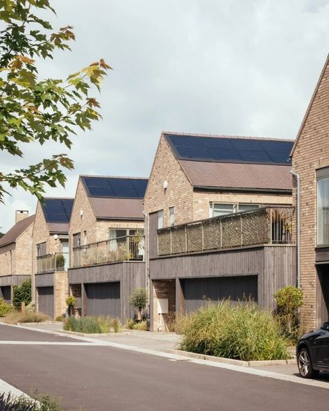 RIBA reveals UK's three best affordable housing schemes Japandi Interior Design, Sheltered Housing, Modernist Architects, Bamboo Decor, Wooden Architecture, London Places, Social Housing, Room With Plants, Futurism