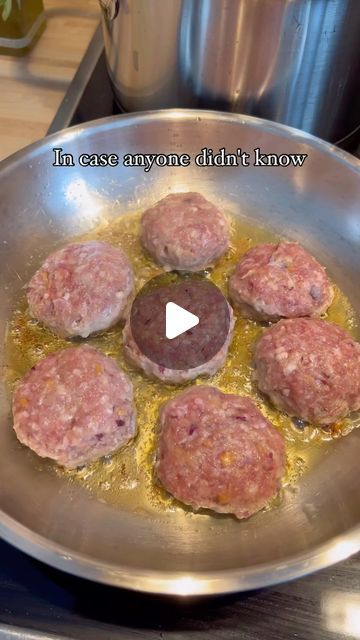 Alona Loewen on Instagram: "Don’t thank me 😉" Dinner Ideas Videos, Restaurant Hacks, Rissoles Recipe, Cooking Healthy Meals, Recipes Meatballs, Economics 101, Kitchen Hacks Cooking, Clever Kitchen Hacks, Everything Popular