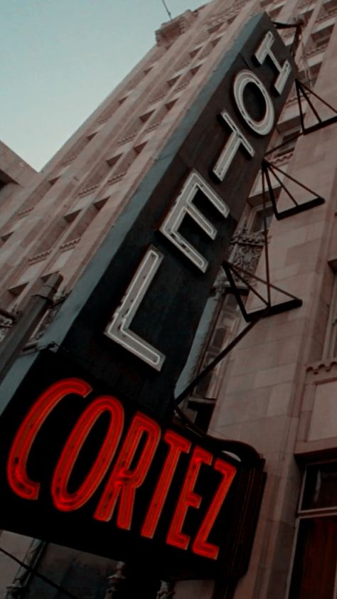 Hotel Cortez, Ahs Hotel, Red And Black Wallpaper, Bling Wallpaper, Horror Show, Classic Horror, Horror Story, Best Series, American Horror