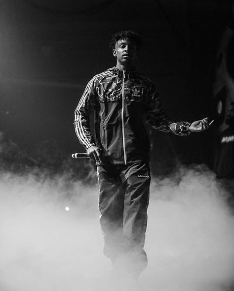 21 Savage Aesthetic, Savage Aesthetic, Savage Pictures, 21 Savage Rapper, Savage Wallpapers, Aesthetic Black And White, Complex Magazine, 21 Savage, Magazine Cover Design