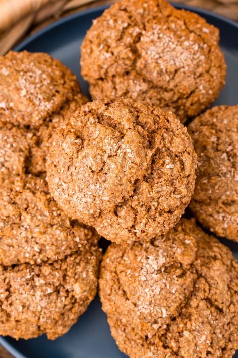 Bran Muffin Recipe With Buttermilk, Easy Bran Muffin Recipe, Applesauce Bran Muffins, Healthy Bran Muffin Recipe, Buttermilk Bran Muffins, All Bran Muffins, Apple Bran Muffins, Bran Muffin Recipe, Muffins From Scratch