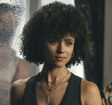 Natalie Emmanuel, Actresses With Black Hair, Nathalie Emmanuel, Black Curly, Perfect 10, Princess Aesthetic, English Actresses, Fast And Furious, Woman Crush