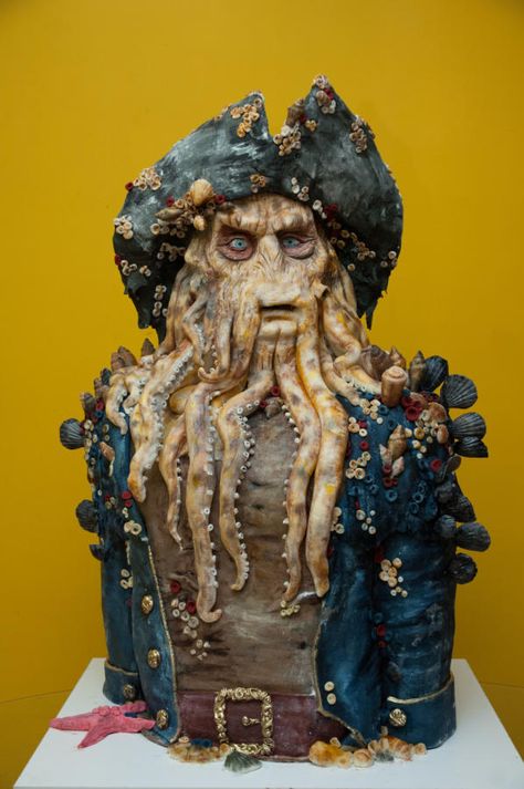 www.cakecoachonline.com - sharing...Davy Jones'Pirate of the Carebbean - Cake by GRGA Pirate Cakes, Davey Jones, Man Cakes, Movie Cake, Extreme Cakes, Disney Themed Cakes, Patty Cake, Movie Cakes, Fantasy Cake