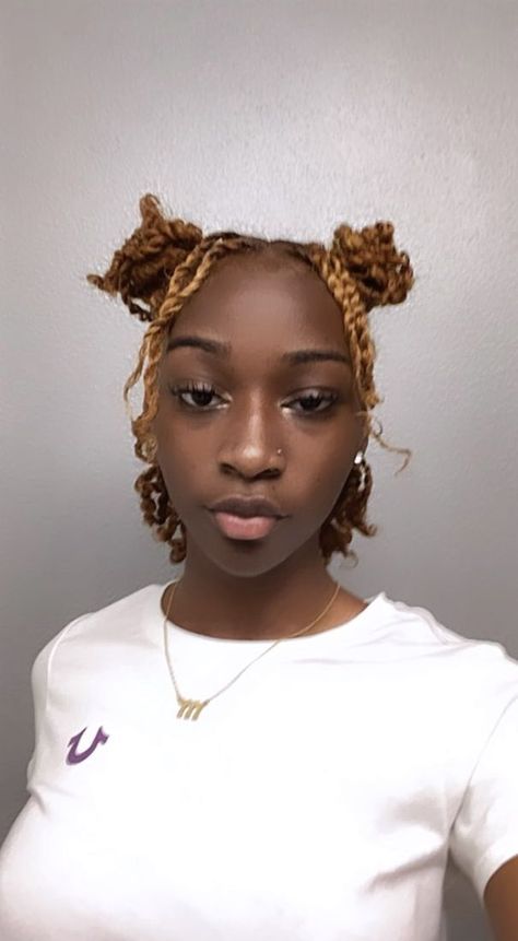 Natural Hair Pictures, Curly Afro Hair, Natural Twist, Braid Trends, Short Locs Hairstyles, Natural Hair Tutorials, Dreadlock Styles, Natural Afro Hairstyles, Dyed Natural Hair