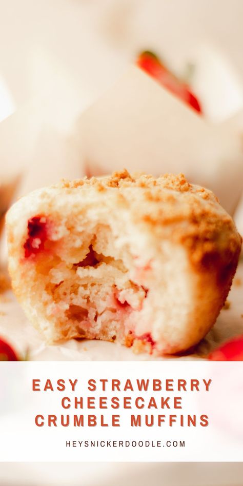 These Easy Strawberry Cheesecake Crumble muffins are the most delicious breakfast treat. They are packed with fresh, juicy strawberries, filled with a creamy cheesecake filling in the center and topped with a graham cracker crumble. These are perfect if you are hosting a breakfast or brunch and really want to impress the crowd! Strawberry Cream Cheese Muffins, Strawberry Cheesecake Muffins, Cheesecake Crumble, Graham Cracker Crumble, Muffins With Cream Cheese, Easy Strawberry Cheesecake, Crumble Muffins, Cheesecake Muffins, Strawberry Muffins