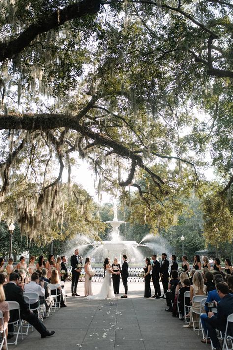 Forsyth Park Savannah Wedding, Savannah Ga Wedding, Savannah Georgia Wedding, Historic Savannah, Forsyth Park, Downtown Savannah, Wedding Journal, Savannah Wedding, Wedding Portrait Photography