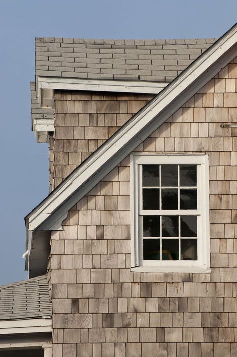 Cedar House Siding, Cedar Shake House, Cedar Siding Exterior, Cedar Shingle Siding, Cedar Shake Siding, Cedar Shake Roof, Shingle House, Cedar Shake, Shake Siding