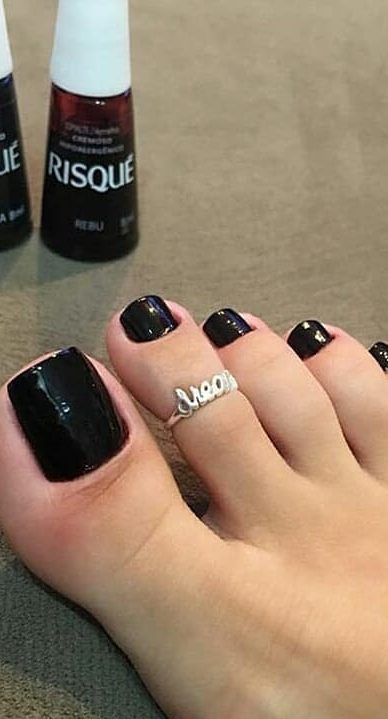 Pedicure Ideas Black, Winter Pedicure Colors, Pedicure Ideas Winter, Winter Pedicure, Black Pedicure, French Tip Toes, Black Toe Nails, Ideas Pedicure, Pedicure Ideas