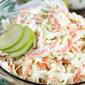 Creamy Apple Slaw Recipe - Spend With Pennies Pulled Pork Dishes, Yummy Coleslaw Recipe, Apple Coleslaw Recipe, Best Coleslaw Recipe, Apple Coleslaw, Jicama Slaw, Coleslaw Recipe Easy, Apple Slaw, Slaw Recipe