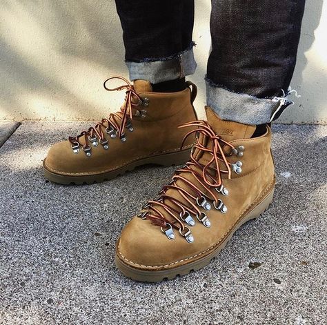 Danner Boots Men Outfit, Hiker Boots Outfit, Danner Boots Men, Clothes For Men Over 50, Casual Leather Boots, Boots Men Outfit, Manly Style, Boots Outfit Men, Asian Men Fashion