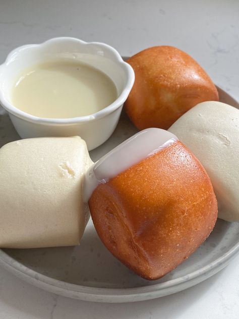 Asian Pastries, Chinese Steamed Buns, Steam Buns Recipe, Chinese Meals, College Apps, Asian Sweets, Chinese Snacks, Cooking Book, Tea Food