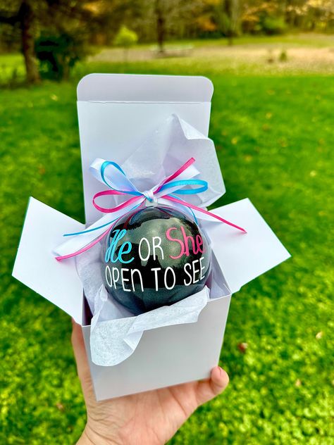 Gender reveal ornament. Grandparents gender reveal. Aunt gender reveal. Keeper of the gender #genderreveal Gender Reveal For Grandparents, Gender Reveal Ideas Christmas, Gender Reveal Ornament, Gender Determination, Unique Gender Reveal, Keeper Of The Gender, Christmas Gender Reveal, Gender Reveal Unique, Vinyl Shop