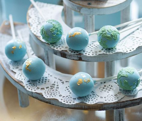 Onederful World Birthday Party, What A Onederful World Birthday, Cake Pop Designs, Winter Onederland Birthday Party, Birthday Snacks, Onederland Birthday Party, Winter Onederland Birthday, 1st Birthday Party Themes, 1st Birthday Themes