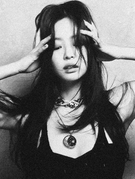 Chat Background, Resort Beach, Gray Aesthetic, Jennie Kim Blackpink, Type S, Black And White Aesthetic, Black Aesthetic Wallpaper, Feminine Aesthetic, Cat Girl