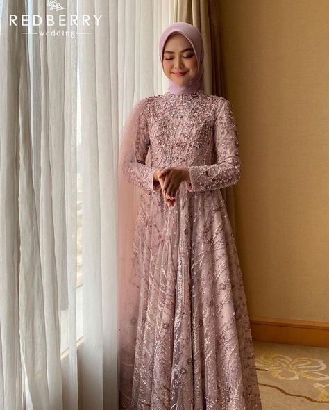 Kebaya Rose Gold, Gold Hijab, Bridal Hijab Styles, Bridal Hijab, Wedding Muslim, Gowns Dresses Elegant, Wedding Hijab, Engagement Inspiration, Dresses Elegant