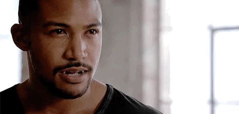 Marcel The Originals, Marcel Gerard, Bonnie Vampire Diaries, Vampire Face, Charles Michael Davis, The Vampire Chronicles, The Queen's Gambit, Original Vampire, The Originals Characters