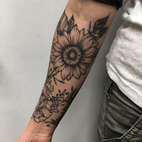 19 Outrageously Pretty Botanical Tattoos Edgy Tattoo, Botanisches Tattoo, Sunflower Tattoo Thigh, Sunflower Tattoo Simple, Sunflower Tattoo Sleeve, Sunflower Tattoo Shoulder, Sunflower Tattoo Small, Feminine Tattoo Sleeves, Marquesan Tattoos