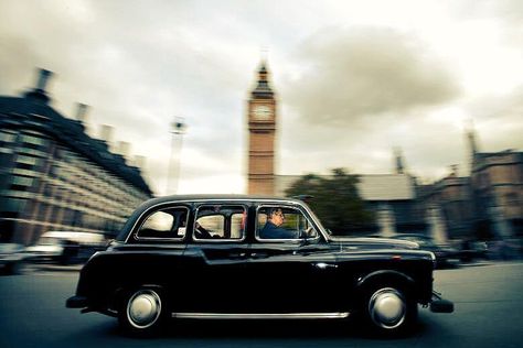 London Taxi Cab, London Black Cab, London Cab, Car Lifestyle, London Icons, London Taxi, Black Cab, Vintage Collectables, Taxi Cab