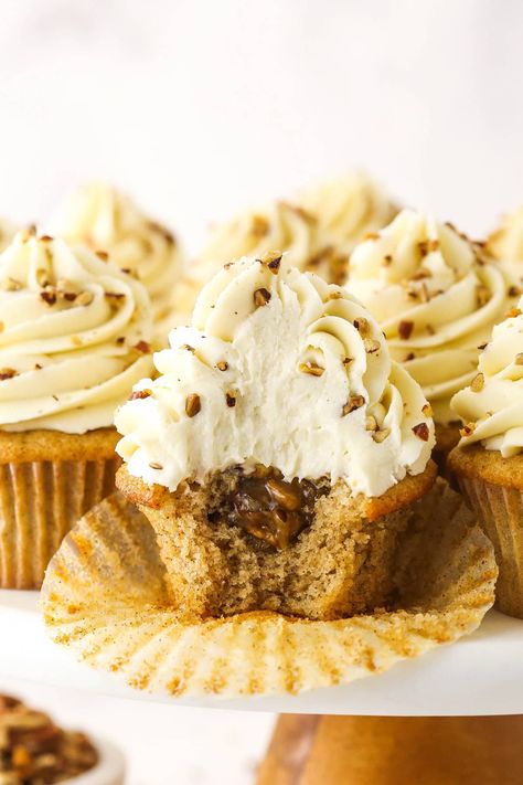 Gooey Pecan Pie, Pecan Pie Cupcakes, Pecan Pie Filling, Pie Cupcakes, Filled Cupcakes, Toasted Pecans, Homemade Desserts, Pecan Pie, Soft Brown