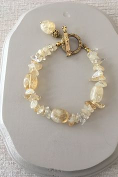 Jewerly Bracelets, Nugget Bracelet, Sundance Style, Jewelry Wall, Citrine Bracelet, White Bracelet, Yellow Jewelry, Bracelets Design, Power Stone