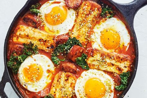 5-ingredient haloumi shakshuka Canning Cherry Tomatoes, Top 10 Healthy Foods, Chorizo And Eggs, 10 Healthy Foods, Jewish Food, Quick Dinners, Midweek Meals, Cheap Eats, 30 Minute Meals