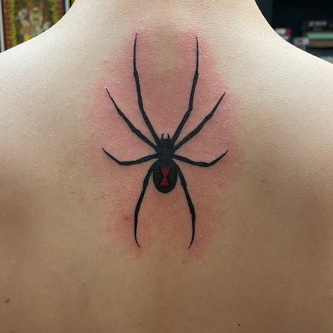 Black Widow Back Tattoo, Black Widow Hourglass Tattoo, Black Widow Spider Tattoo Design, Walkin Tattoo Ideas, Spider Thigh Tattoo, Spider Shoulder Tattoo, Spider Chest Tattoo, Spider Back Tattoo, Spider Tattoo Men