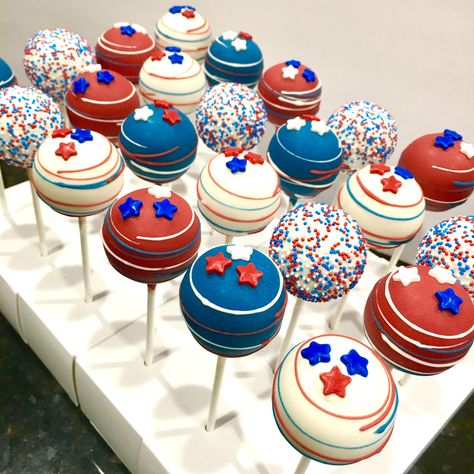 Patriotic Cake Pops Fourth of July Fourth Of July Cakepops, 4th Of July Cakepops, July 4th Cake Pops, Memorial Day Cake Pops, Fourth Of July Strawberries, Summer Cake Pops Ideas, Patriotic Cupcakes Ideas, Cake Pop Designs Birthday, Fourth Of July Cake Pops