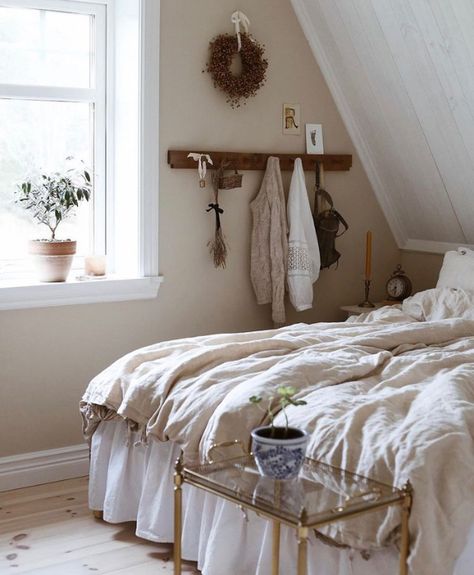 Swedish Country House, Norwegian Home, Country House Bedroom, Barn Bedrooms, Window Seat Kitchen, Scandinavian Cottage, Bed Nook, You Got That, Swedish Cottage