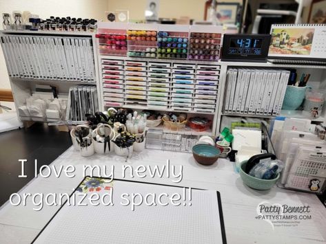 Patty\'s craft room redo with Stamp-n-Storage white ink pad and stamp set storage units for Stampin\' UP! crafting supplies. Loft Craft Room, Patty Bennett, Clear Plates, Rainbow Order, Marker Storage, Old Drawers, Free Stamps, Organisation Hacks, Wood Storage Box