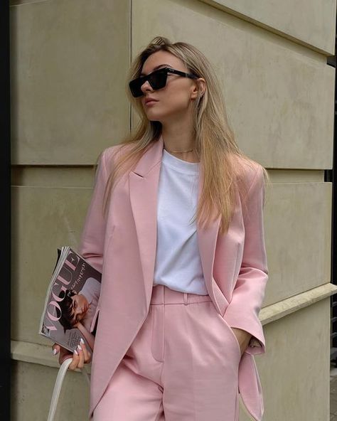 Liza Rudkevich, Pink Pants Outfit, Pink Suit, Luxury Women Fashion, Causual Outfits, Blazer Outfits, Pink Outfits, Blazer Fashion, Outfit Goals